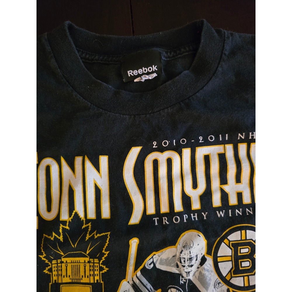 Reebok Tim Thomas Boston Bruins Conn Smythe Trophy Winner 2010 2011 NHL TShirt M - Picture 2 of 5